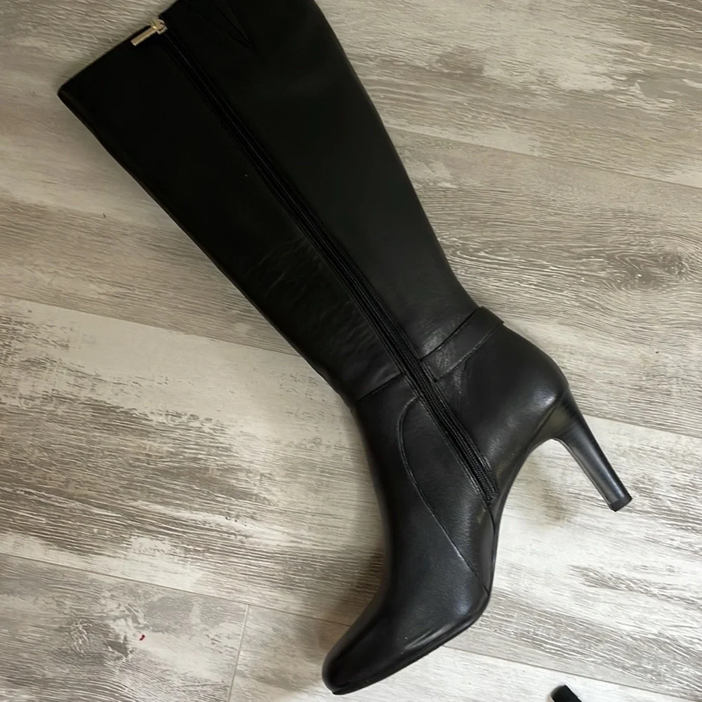 Bandolino Black Heeled Boots - Picture 7 of 8
